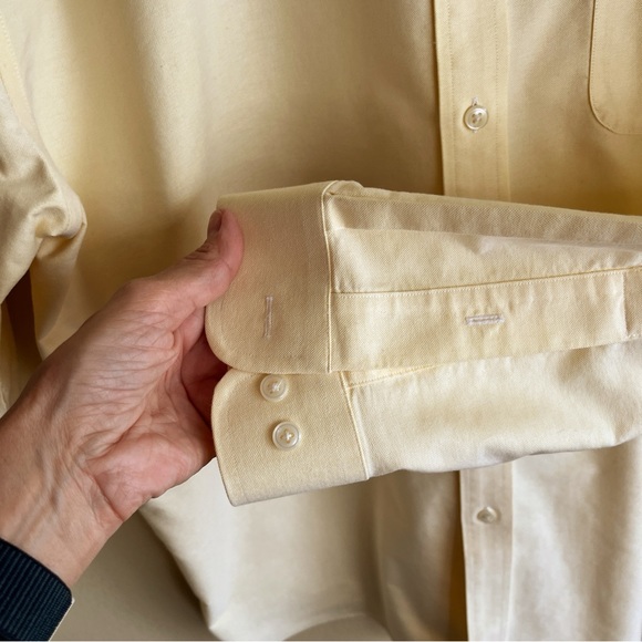 LL Bean Button-down Shirt Yellow Size 18-35 Wrinkle Resistant Slightly Fitted - Picture 5 of 7